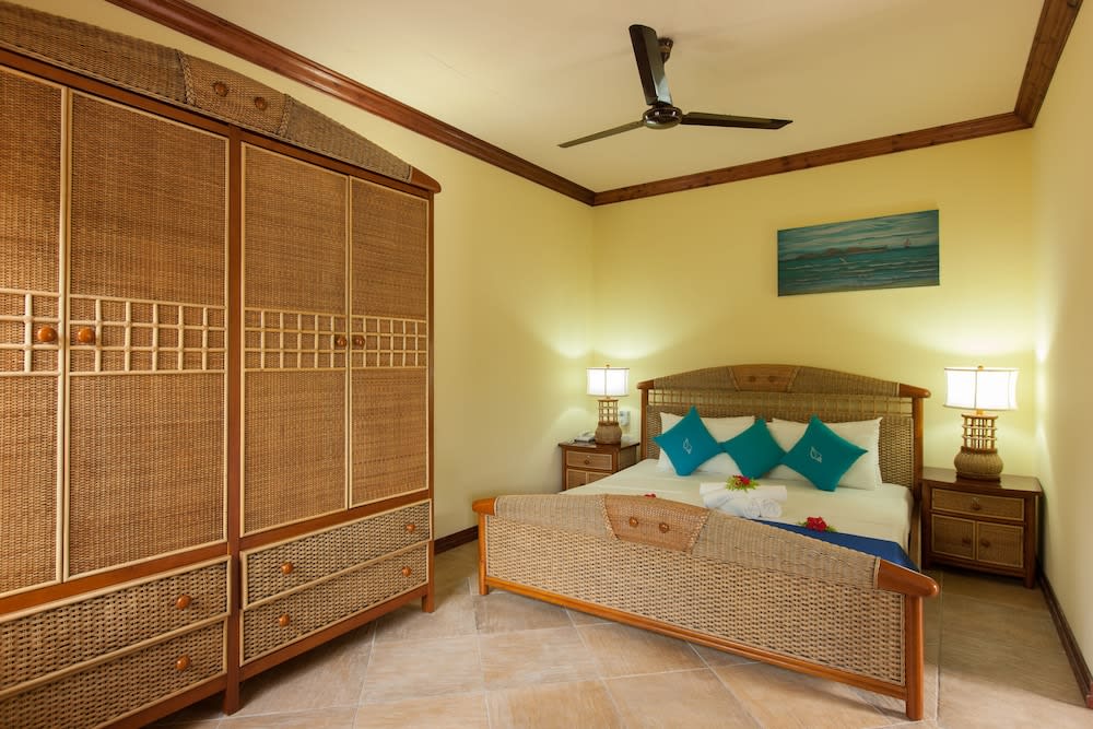 Castello Beach Hotel 3