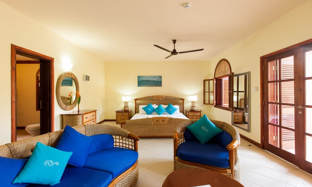 Castello Beach Hotel 5