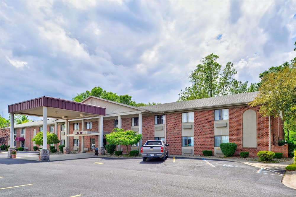 Americas Best Value Inn & Suites Bluffton 1