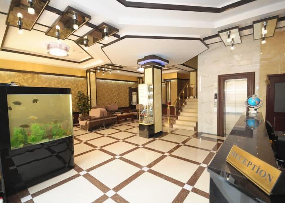 Royal Hotel 2