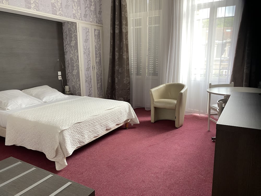 Hôtel de Paris 1