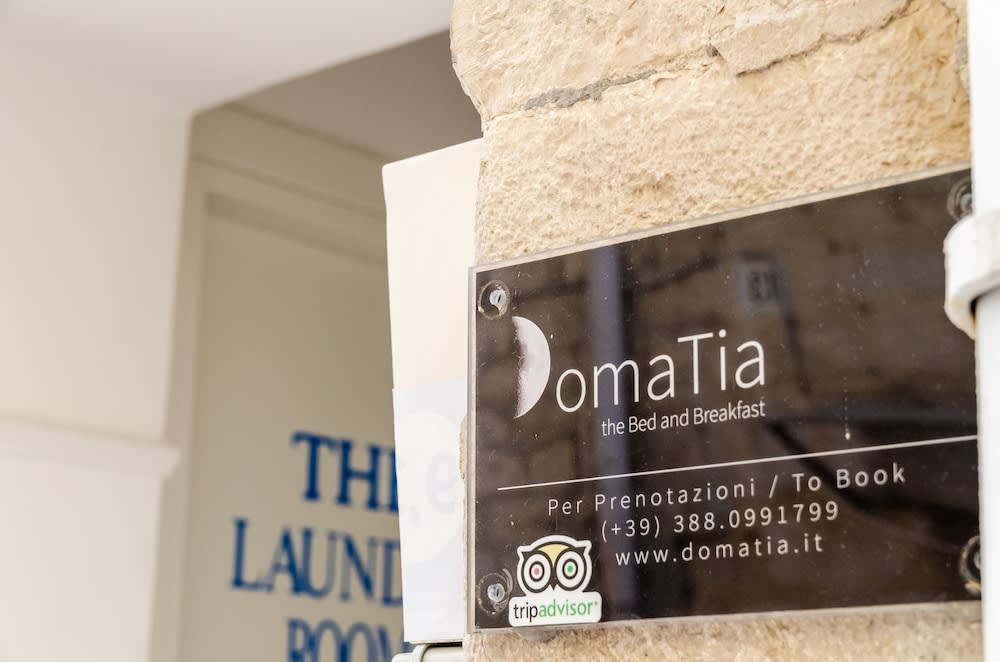 Domatia 2
