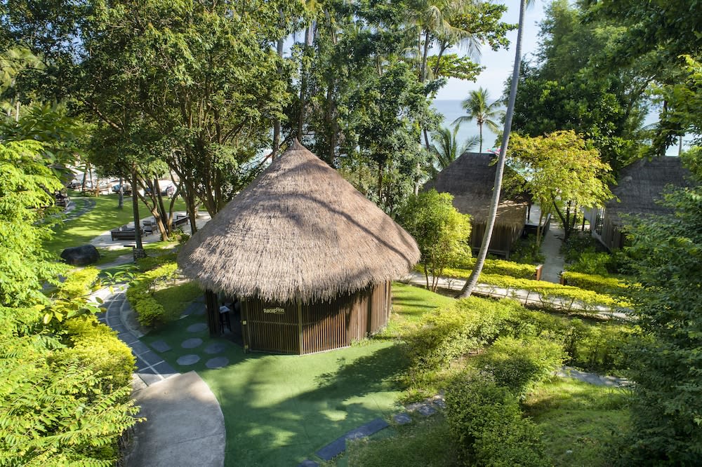 Haadtien Beach Resort 2