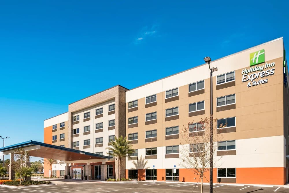 Holiday Inn Express & Suites JACKSONVILLE - TOWN CENTER by IHG 1