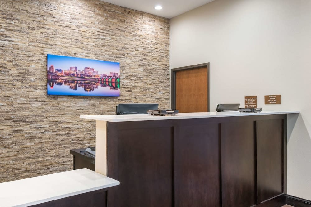 Comfort Inn & Suites Harrisburg - Hershey West 2