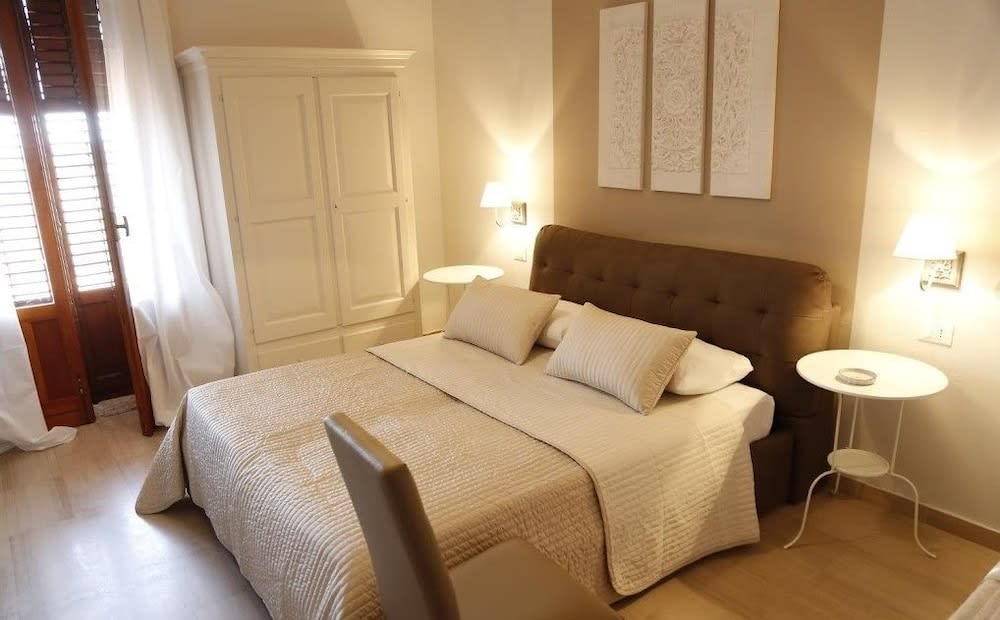 Simonetta's Rooms 1