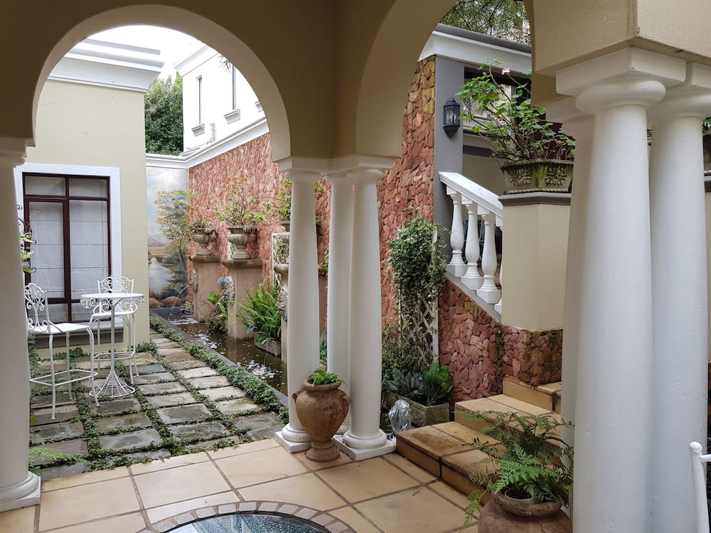 Villa Lugano Guesthouse 1