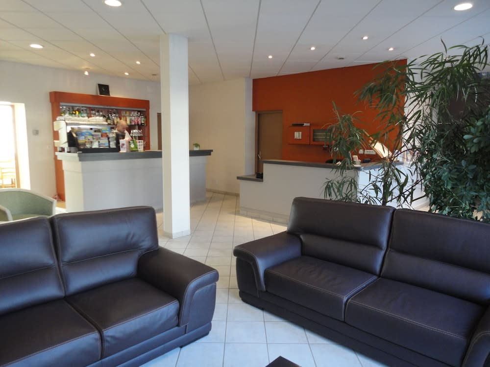 Logis Hotel du Parc-Restaurant - Le Rouget de Lisle 2