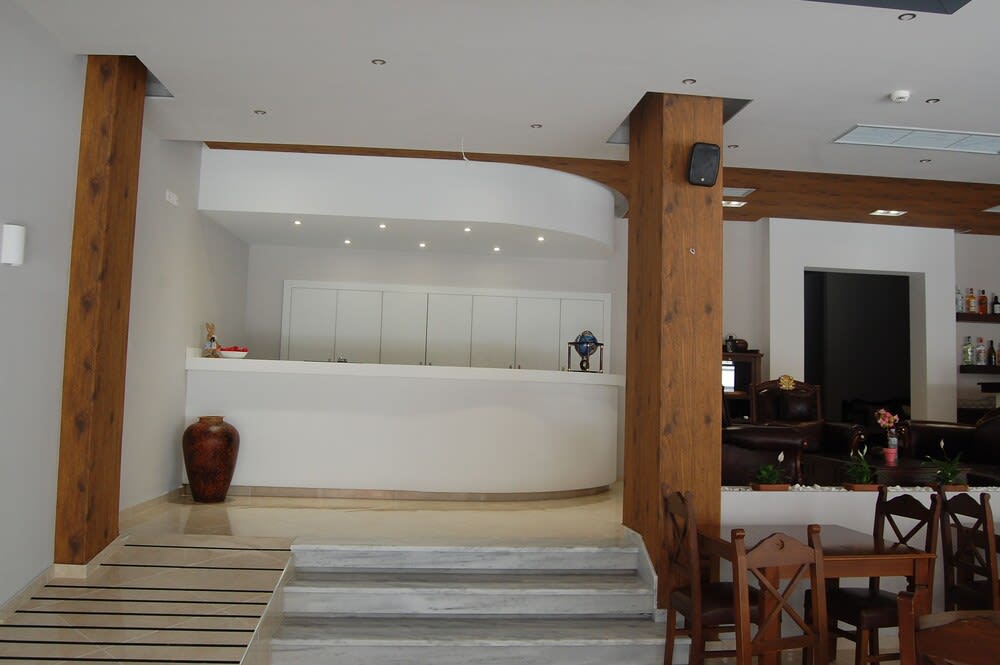 Paralia Beach Boutique Hotel 2