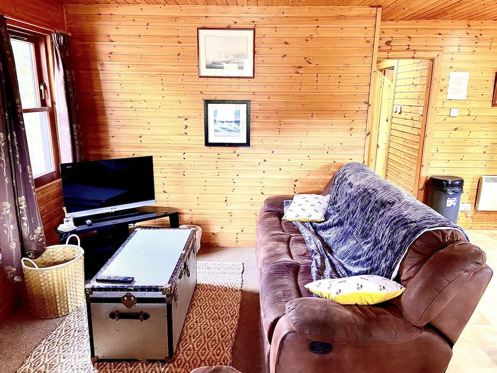 Braemar Lodge Cabins Not for profit 2