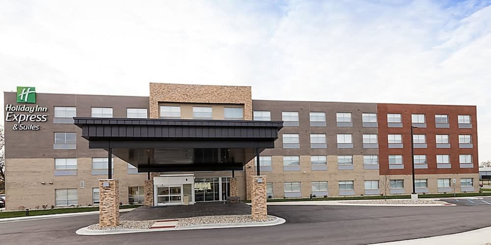 Holiday Inn Express & Suites MICHIGAN CITY by IHG 1