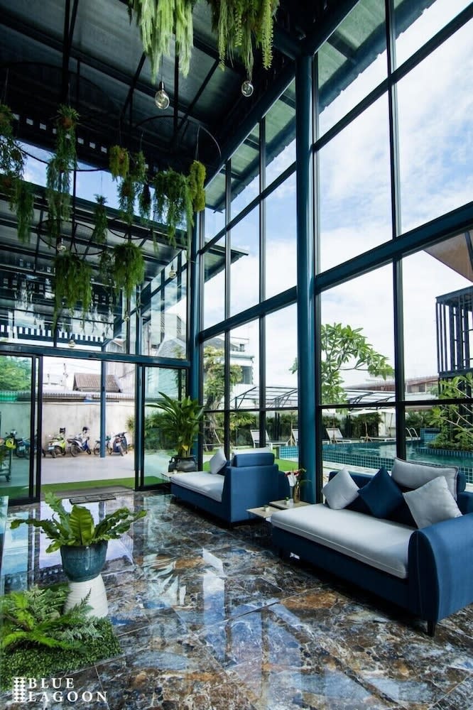 Blue Lagoon Hotel 2