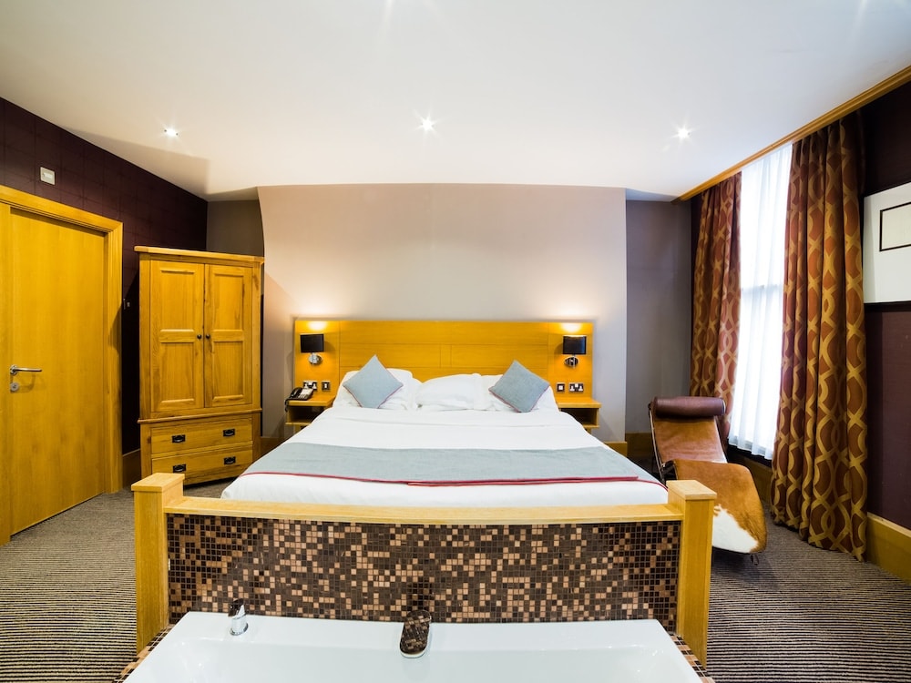 OYO Imperial Hotel 1