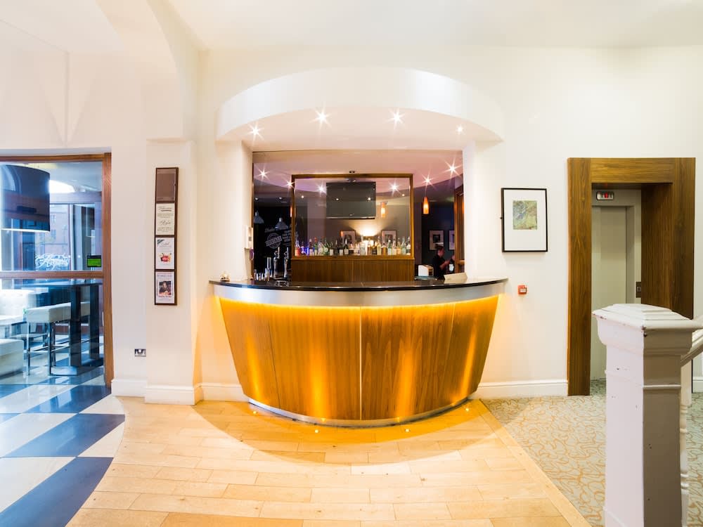 OYO Imperial Hotel 2
