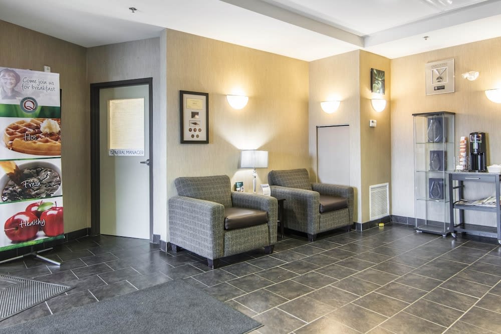Quality Inn & Suites Thompson 2
