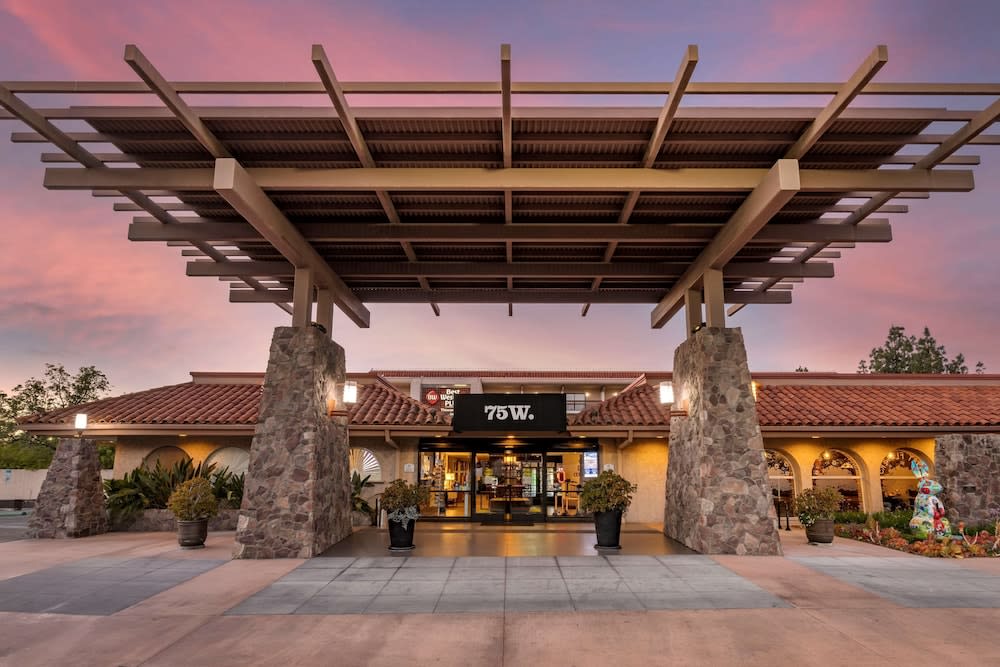 Best Western Plus Thousand Oaks Inn 1