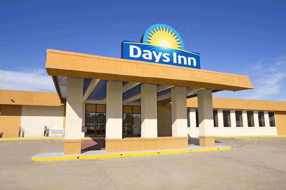 Days Inn by Wyndham Henryetta 1