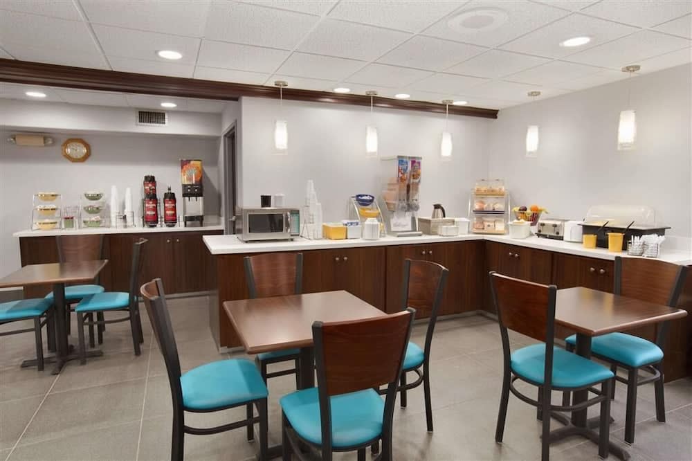 Hotel Kinder Express Near Coushatta Resort 2