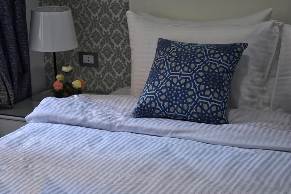 columbia downtown cairo 5