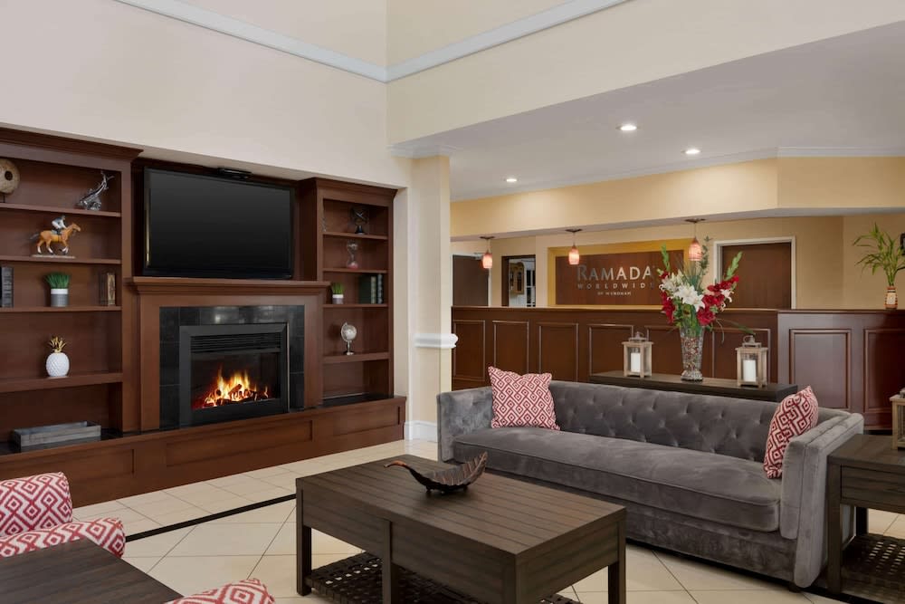 Ramada by Wyndham Elizabethtown 2