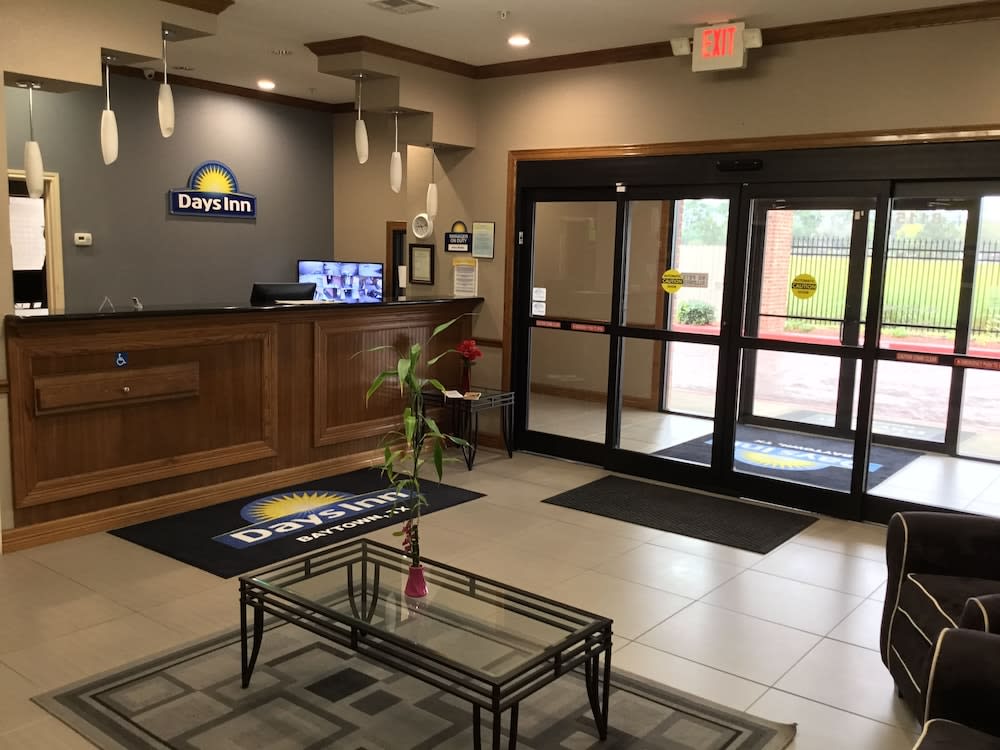 Days Inn by Wyndham Baytown East 2