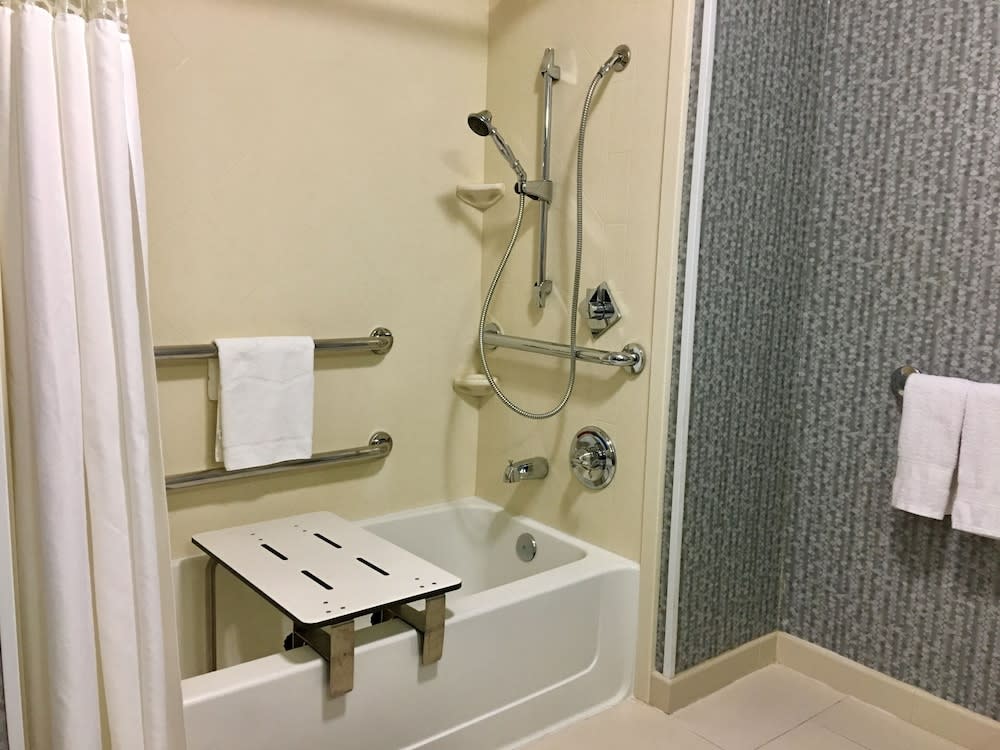 Hampton Inn & Suites Tulsa/Central 4