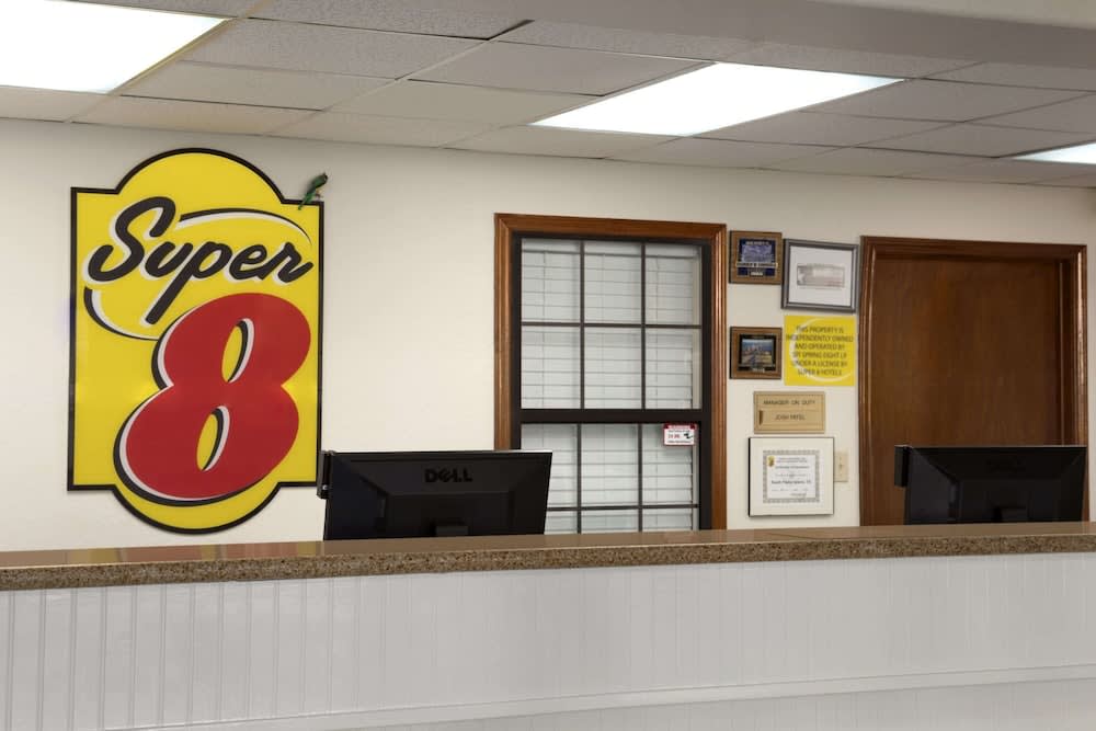 Super 8 by Wyndham South Padre Island 3