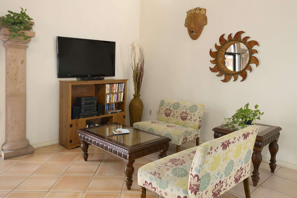 Super 8 by Wyndham South Padre Island 2