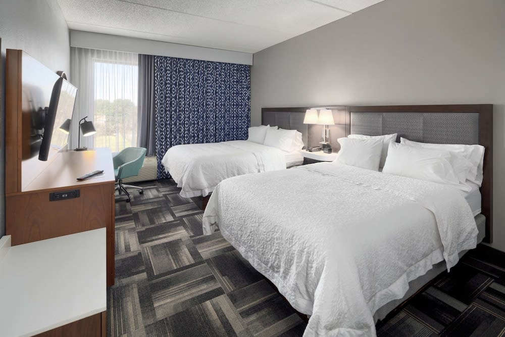 Hampton Inn Louisville - Northeast 4