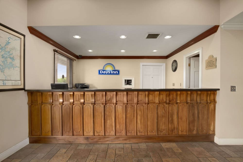 Days Inn by Wyndham Alexander City 2