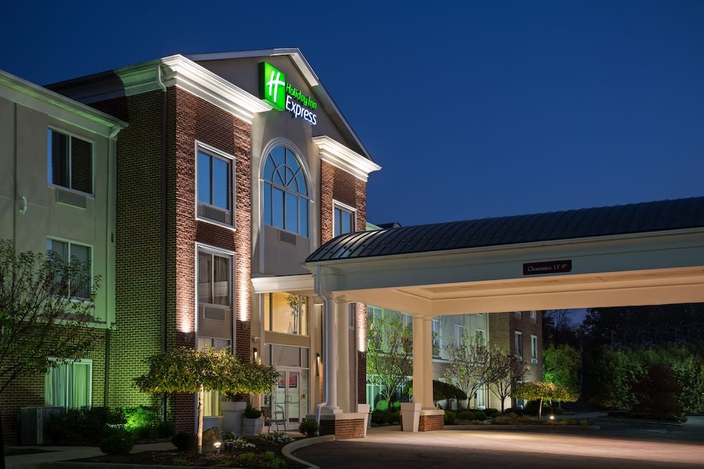 Holiday Inn Express & Suites YOUNGSTOWN N (WARREN/NILES) by IHG 1