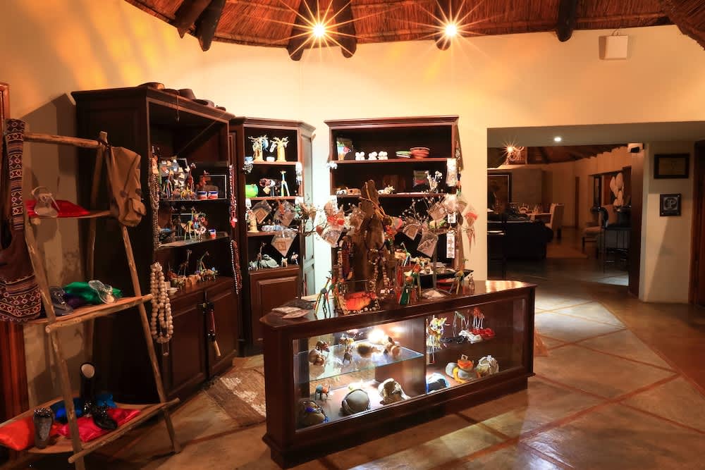 Amakhosi Safari Lodge and SPA 2