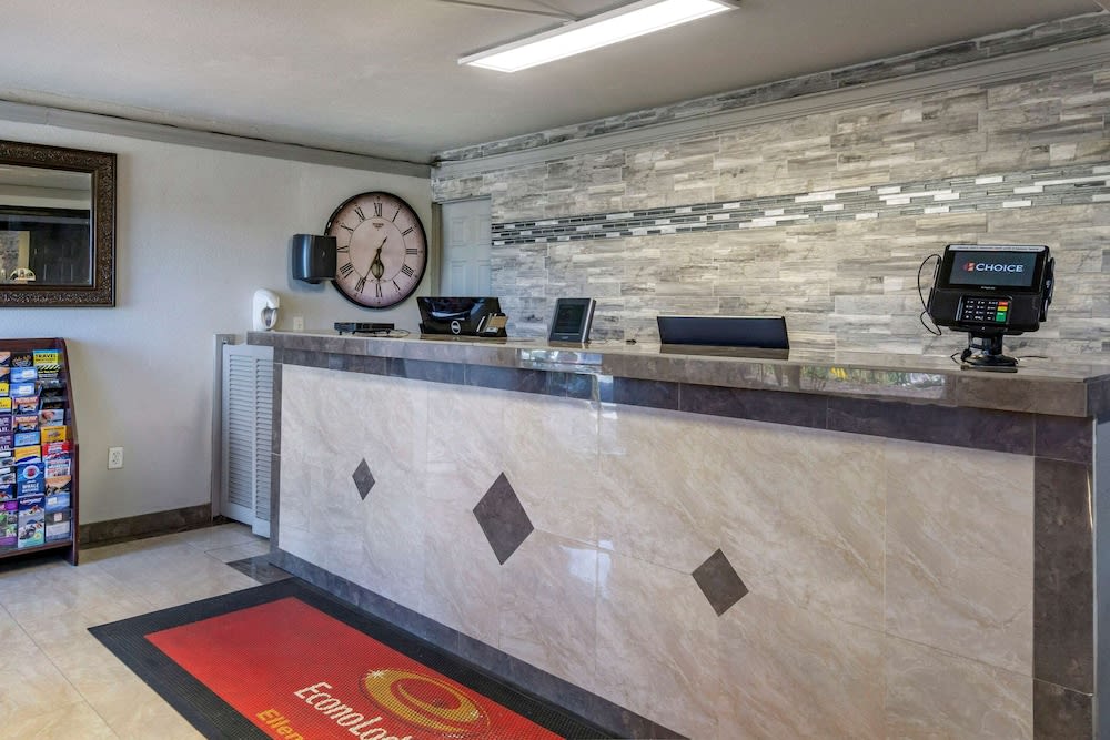 Econo Lodge Ellensburg Near University 2