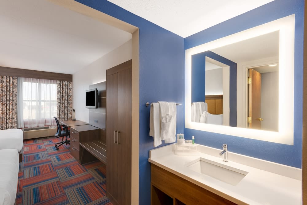 Holiday Inn Express Cambridge by IHG 3