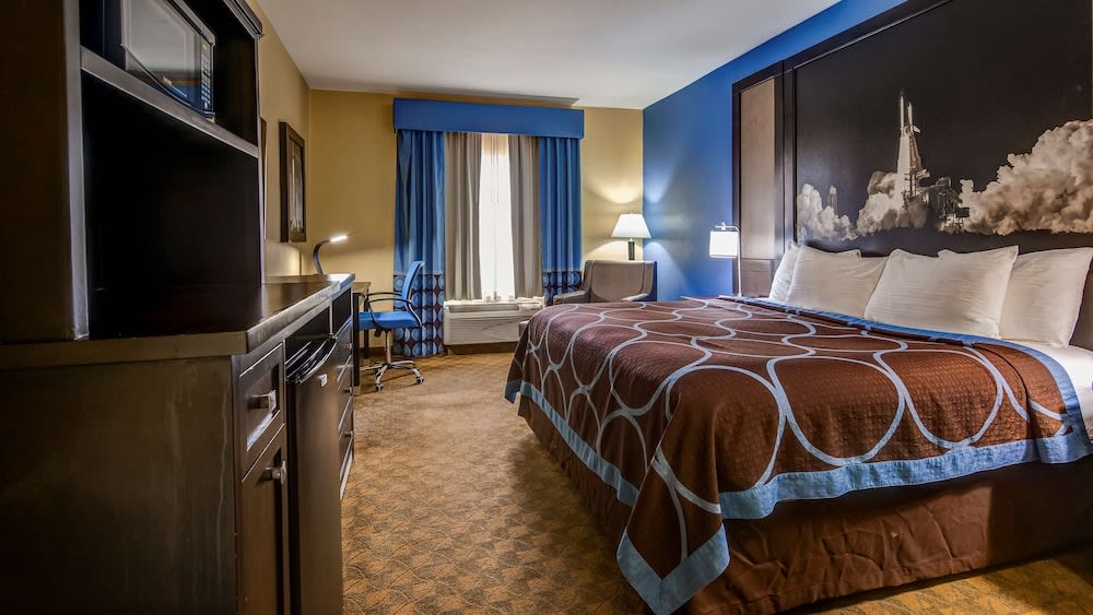 SureStay Plus Hotel by Best Western Alvin 5