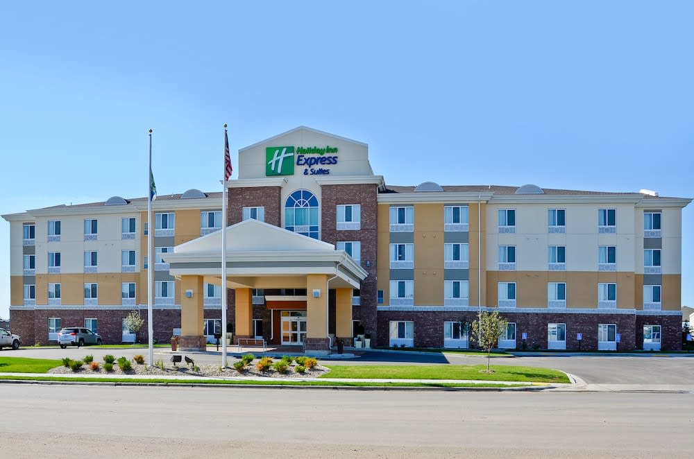 Holiday Inn Express and Suites Williston, an IHG Hotel 1