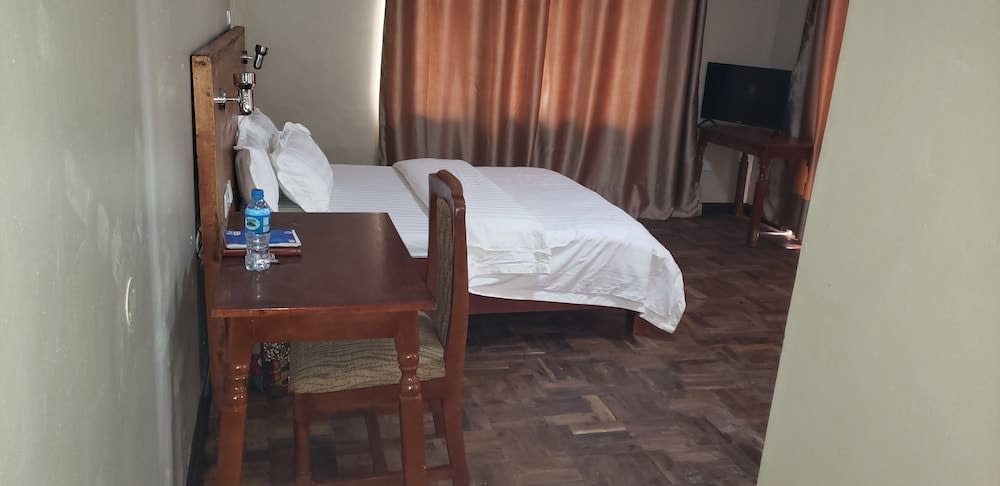 Rocy Hotel 2