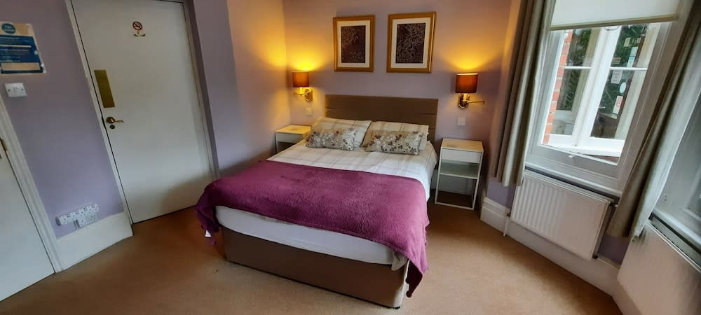 Colebrook Guest House 2