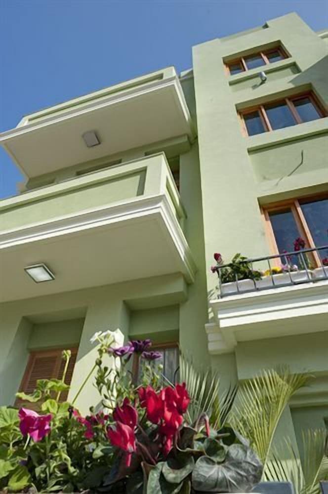 Residence Suites BY RAPHAEL HOTELS 1