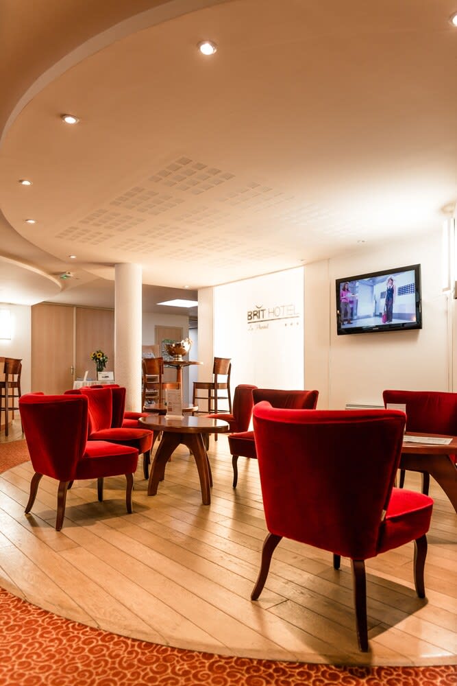 Brit Hotel Rennes Cesson 2