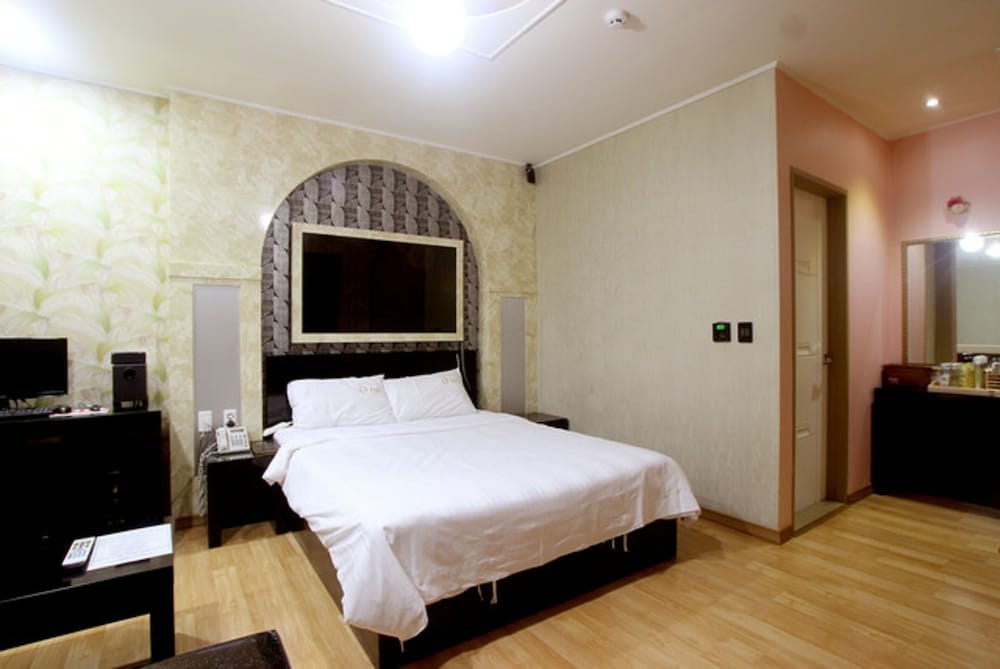 One Motel 1