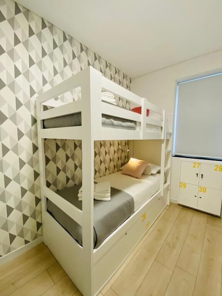 Family Hostel Costa Nova 5