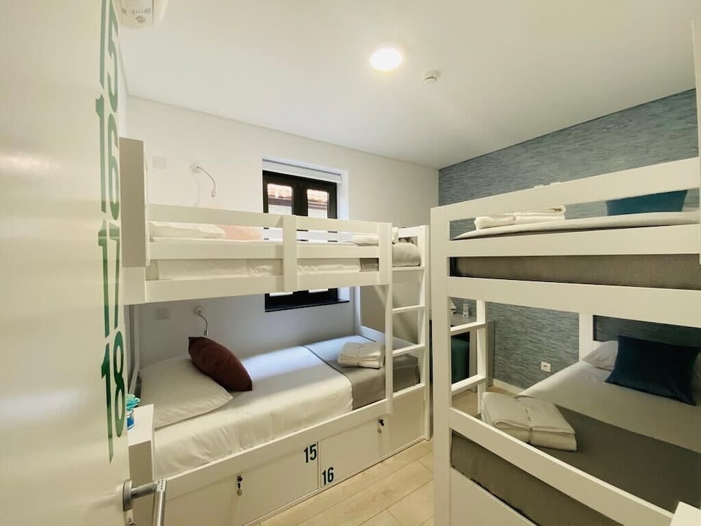 Family Hostel Costa Nova 4