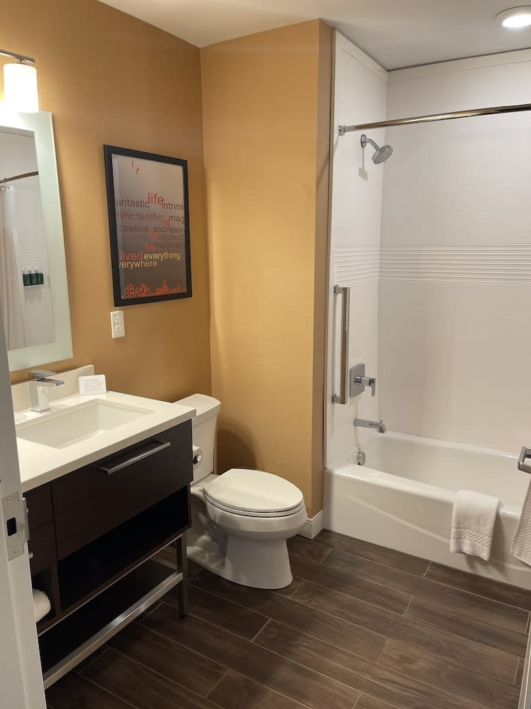 TownePlace Suites by Marriott Grand Rapids Airport Southeast 2