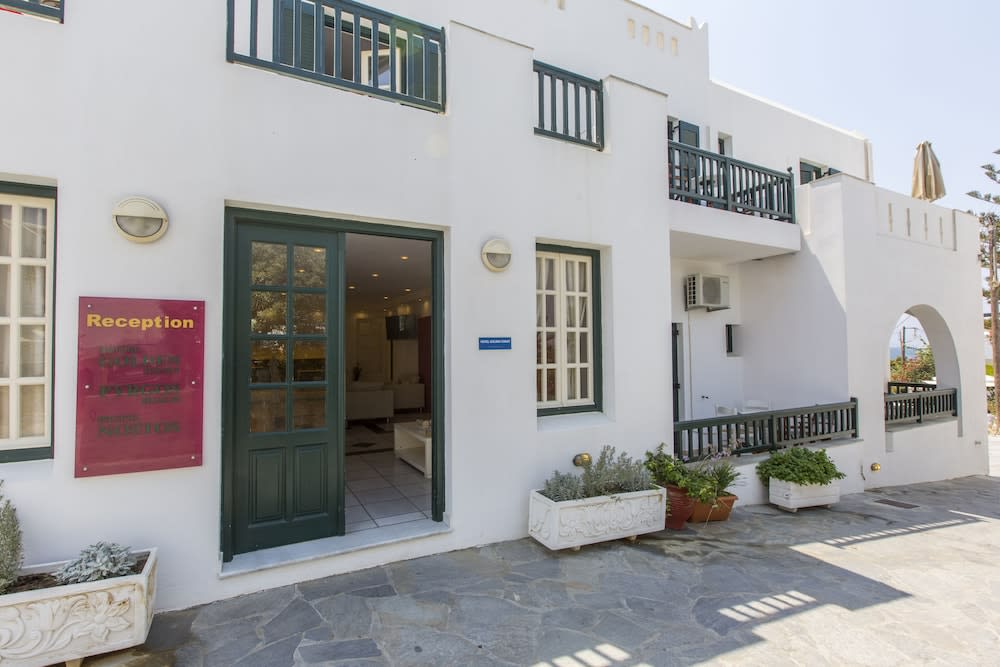 GOLDEN COAST NAXOS 1