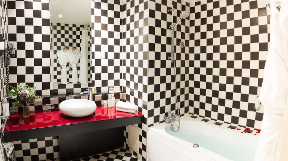 Grand Tonic Hotel & SPA NUXE 5