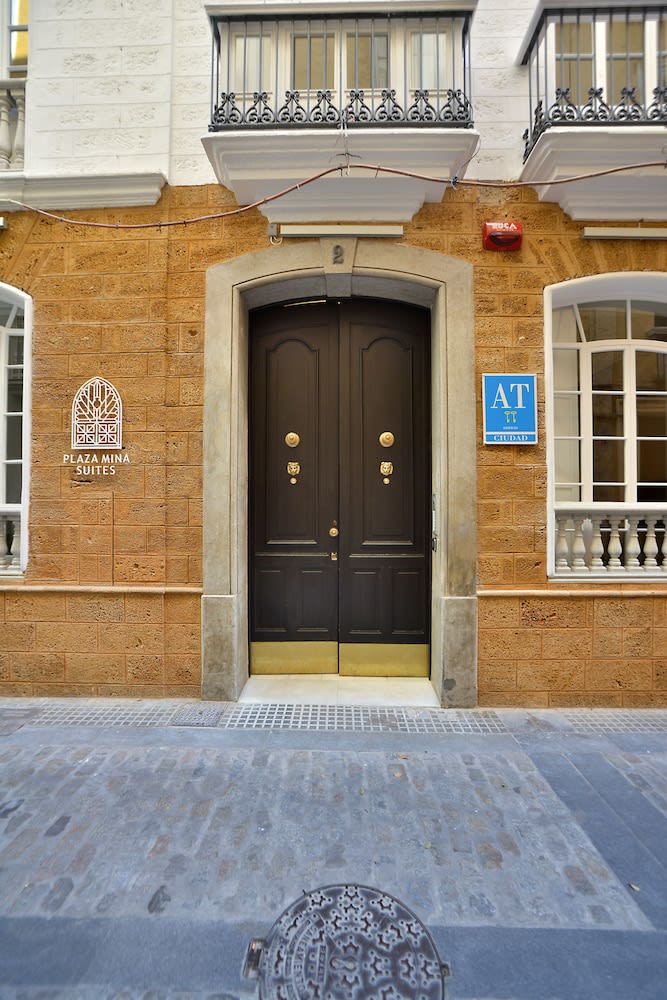Plaza Mina Suites - Adults Recommended by Luxury Suites Cadiz 2
