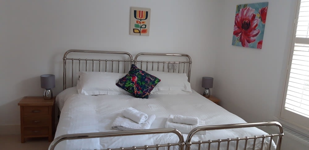 Lunas Cottage - Grove Road Cottages 2