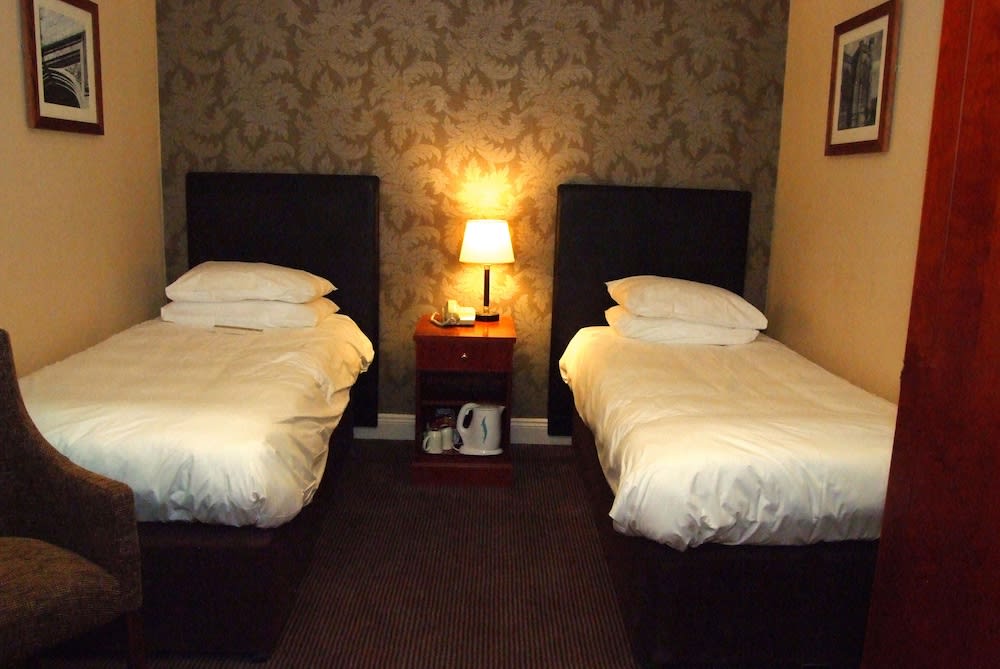 Manor Hotel by Greene King Inns 3