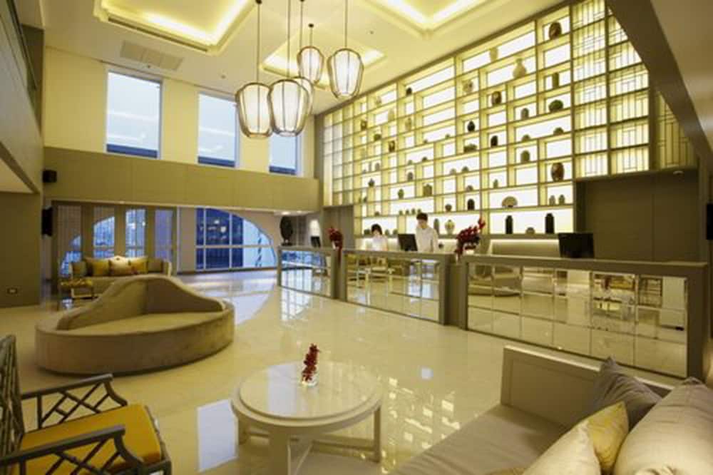 The Quarter Hualamphong by UHG 3